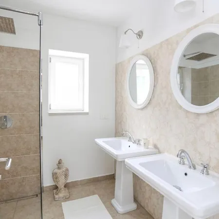 וילה Nina Exclusive, Mit Meerblick Und Beheiztem Pool Von Mai-september