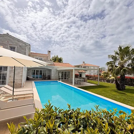 Nina Exclusive, Mit Meerblick Und Beheiztem Pool Von Mai-september